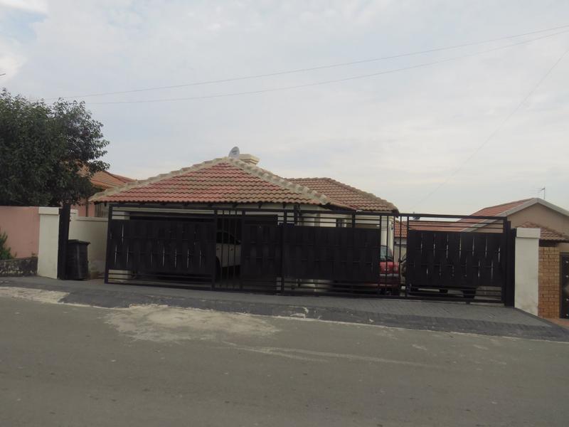 3 Bedroom Property for Sale in Kagiso Gauteng