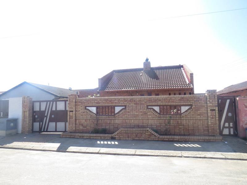 3 Bedroom Property for Sale in Kagiso Gauteng