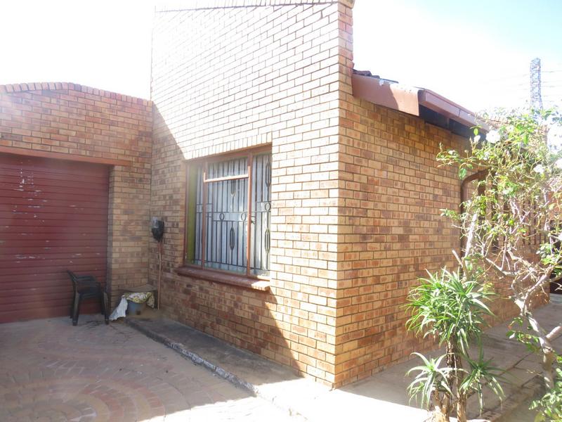 3 Bedroom Property for Sale in Kagiso Gauteng