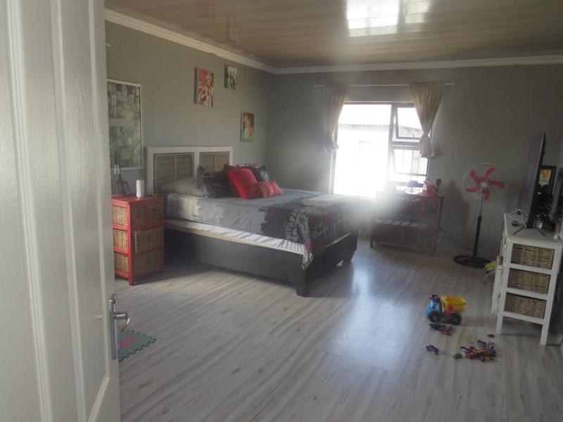 5 Bedroom Property for Sale in Krugersdorp Gauteng