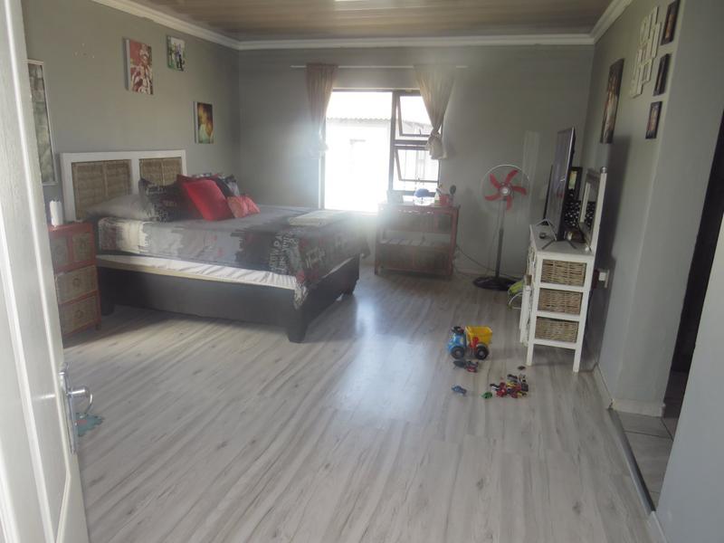 5 Bedroom Property for Sale in Krugersdorp Gauteng