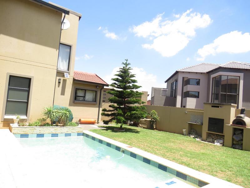 4 Bedroom Property for Sale in Krugersdorp West Gauteng