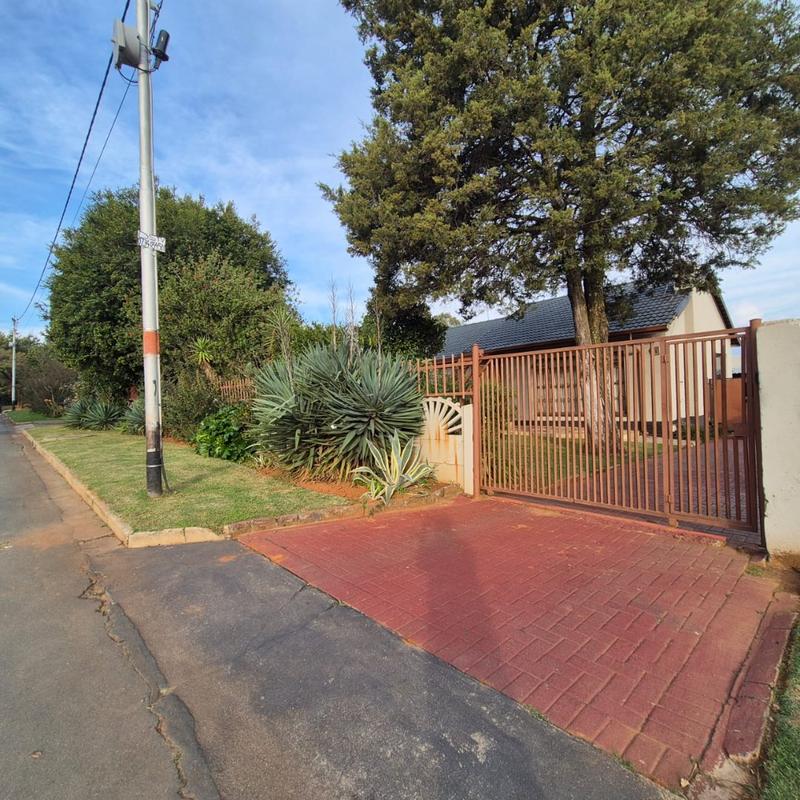 4 Bedroom Property for Sale in Mindalore Gauteng