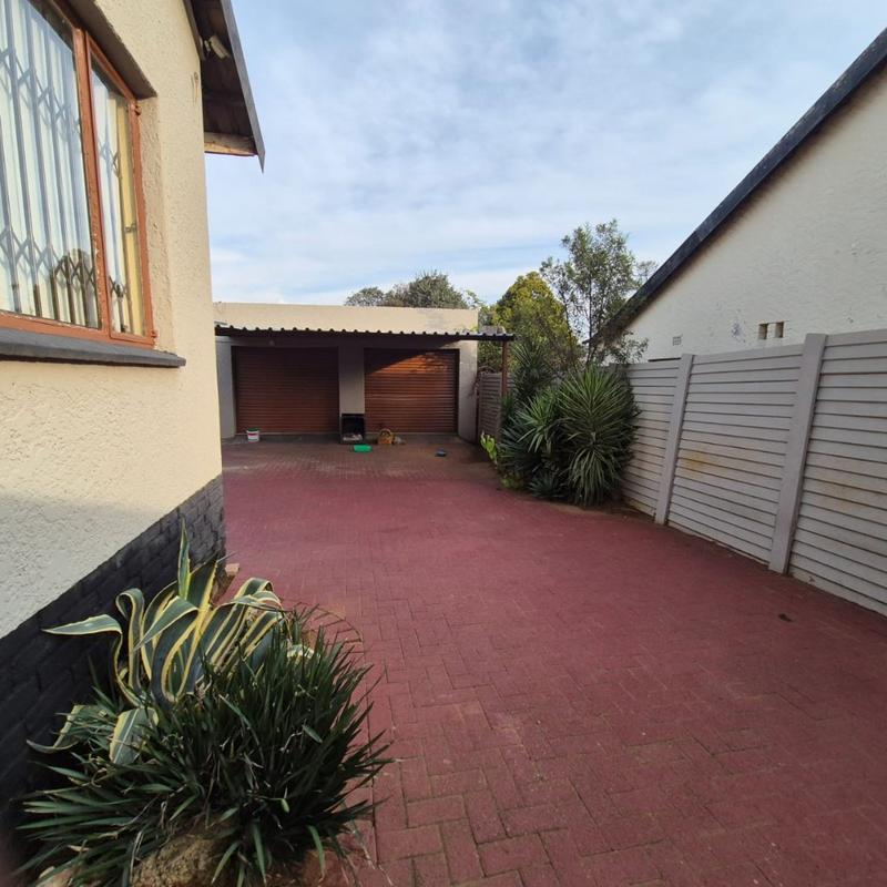 4 Bedroom Property for Sale in Mindalore Gauteng