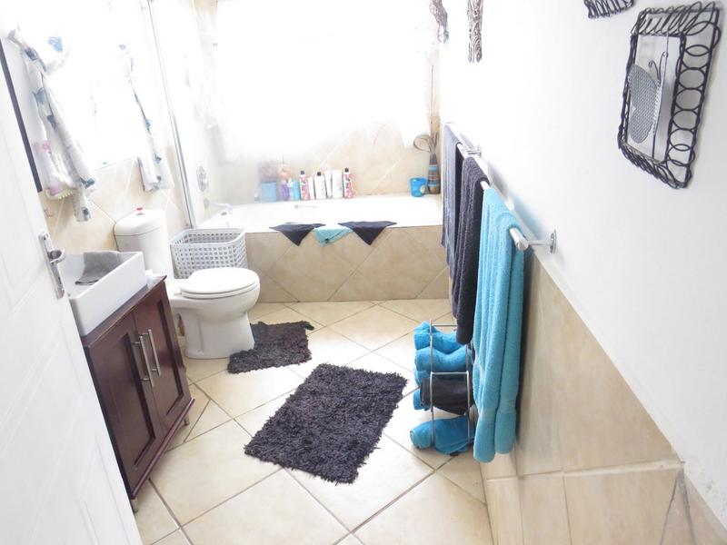 3 Bedroom Property for Sale in Quellerie Park Gauteng