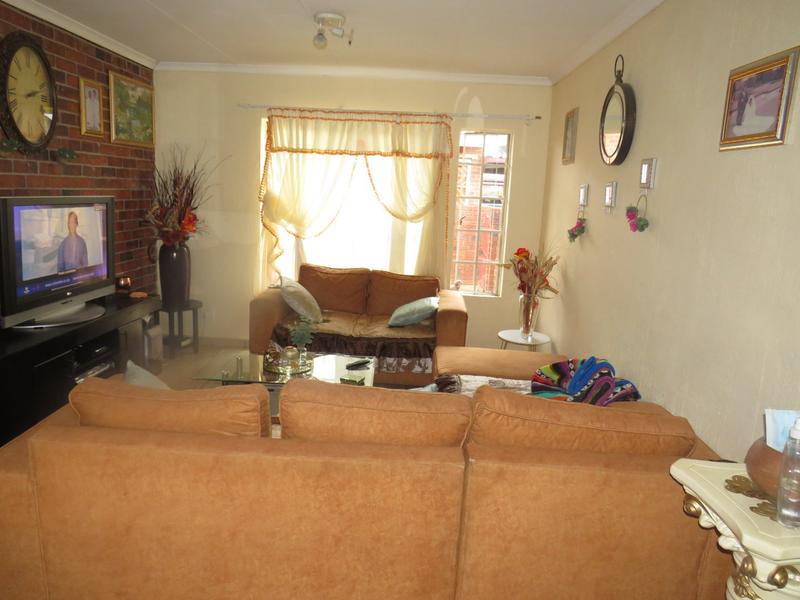 2 Bedroom Property for Sale in West Village Gauteng