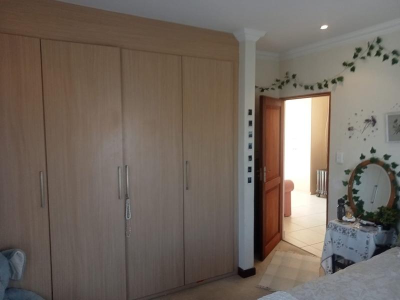 4 Bedroom Property for Sale in Heuningklip Gauteng