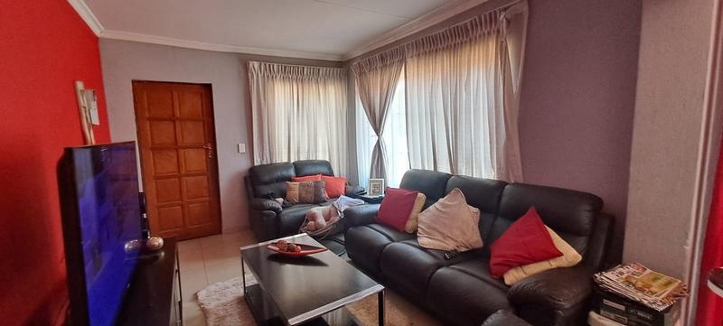 2 Bedroom Property for Sale in Munsieville Gauteng