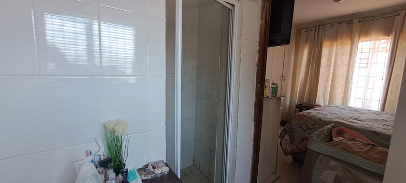 2 Bedroom Property for Sale in Munsieville Gauteng