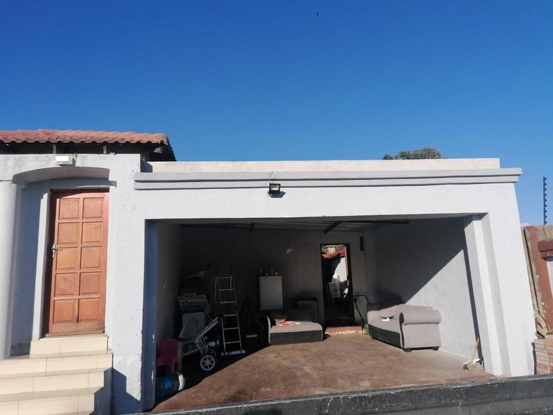2 Bedroom Property for Sale in Munsieville Gauteng