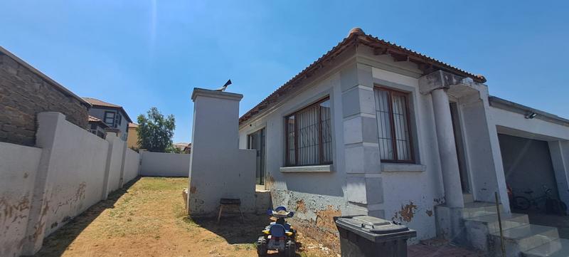 2 Bedroom Property for Sale in Munsieville Gauteng