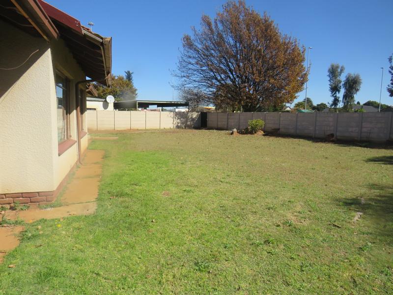 3 Bedroom Property for Sale in Finsbury Gauteng