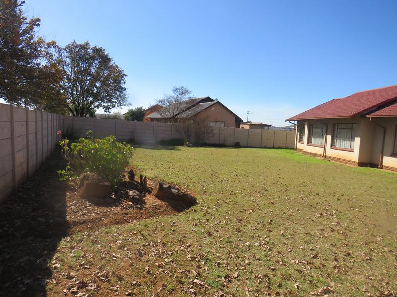 3 Bedroom Property for Sale in Finsbury Gauteng