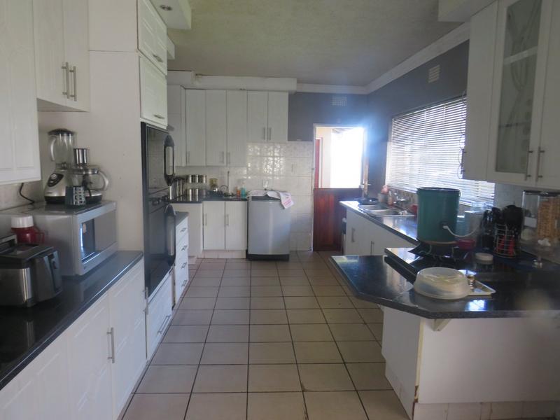 3 Bedroom Property for Sale in Finsbury Gauteng