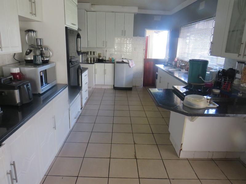 3 Bedroom Property for Sale in Finsbury Gauteng