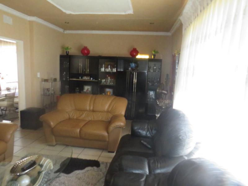 3 Bedroom Property for Sale in Finsbury Gauteng