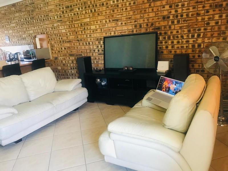 3 Bedroom Property for Sale in Finsbury Gauteng