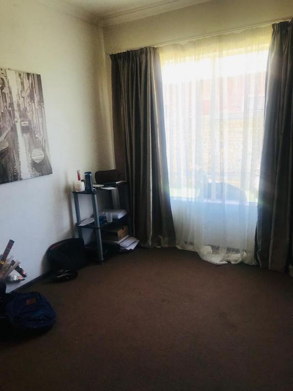 3 Bedroom Property for Sale in Finsbury Gauteng