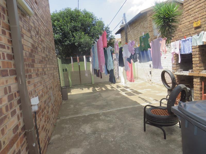 2 Bedroom Property for Sale in Randfontein Gauteng