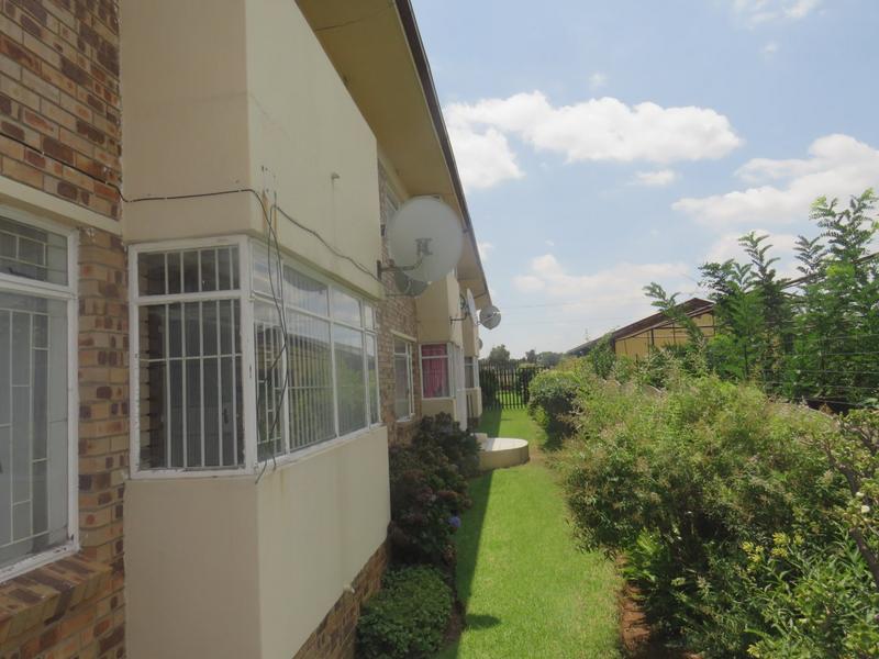 2 Bedroom Property for Sale in Randfontein Gauteng