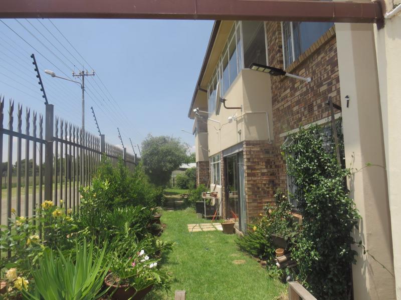 2 Bedroom Property for Sale in Randfontein Gauteng