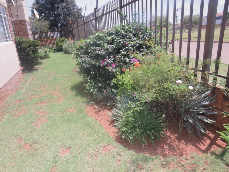 2 Bedroom Property for Sale in Randfontein Gauteng