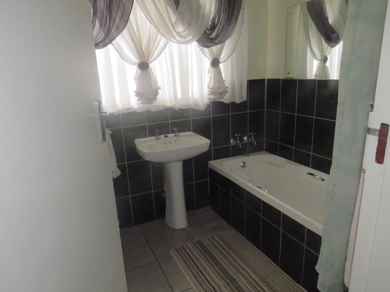 4 Bedroom Property for Sale in Randgate Gauteng