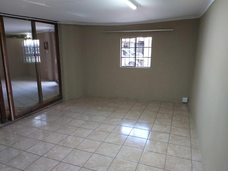 3 Bedroom Property for Sale in Roodepoort Gauteng