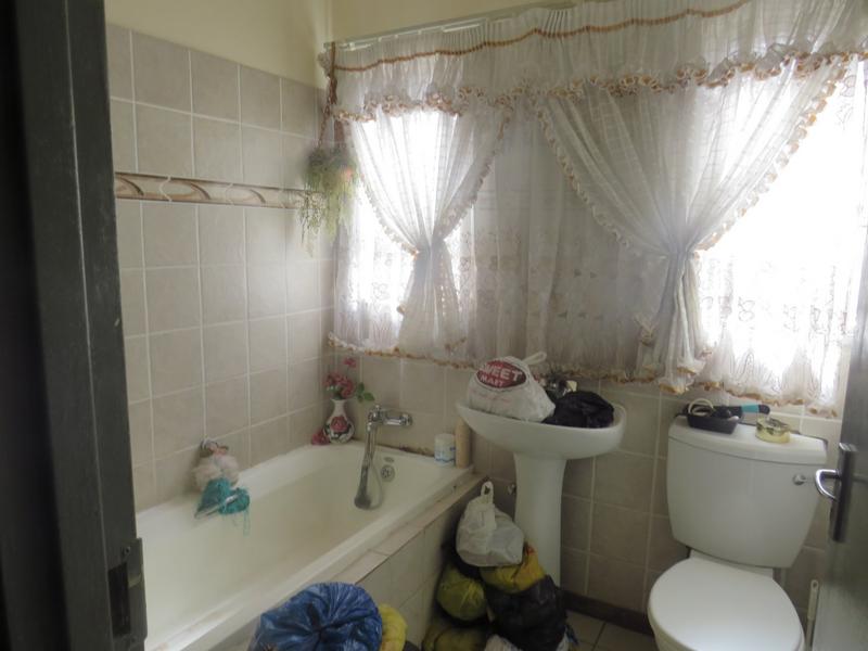 2 Bedroom Property for Sale in Roodepoort Gauteng