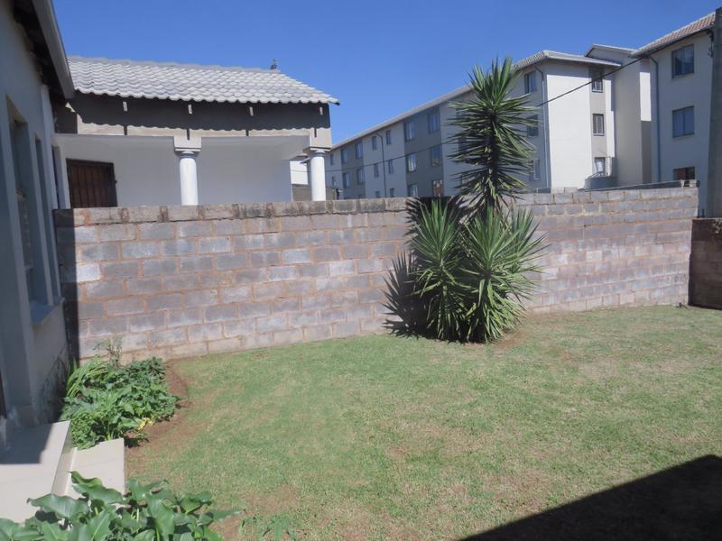 2 Bedroom Property for Sale in Roodepoort Gauteng