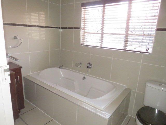 4 Bedroom Property for Sale in Roodepoort Gauteng