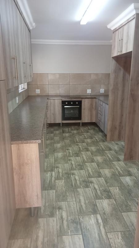 2 Bedroom Property for Sale in Roodepoort Gauteng