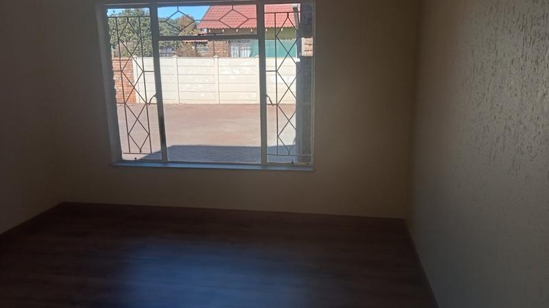 2 Bedroom Property for Sale in Roodepoort Gauteng