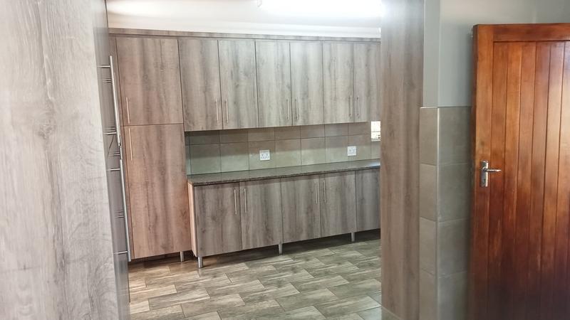 2 Bedroom Property for Sale in Roodepoort Gauteng