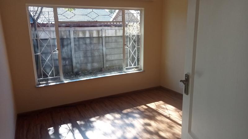 2 Bedroom Property for Sale in Roodepoort Gauteng