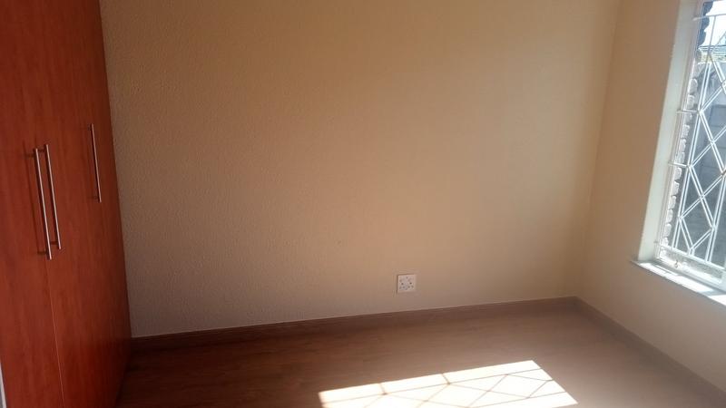 2 Bedroom Property for Sale in Roodepoort Gauteng