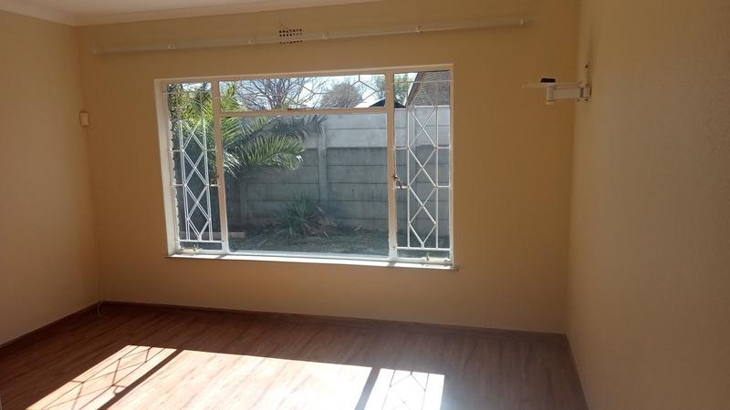 2 Bedroom Property for Sale in Roodepoort Gauteng
