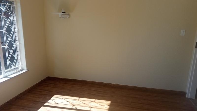 2 Bedroom Property for Sale in Roodepoort Gauteng