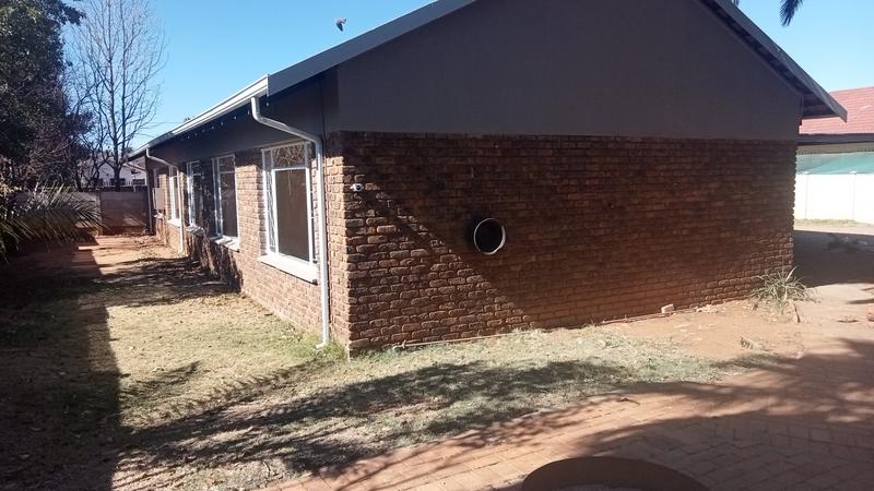 2 Bedroom Property for Sale in Roodepoort Gauteng