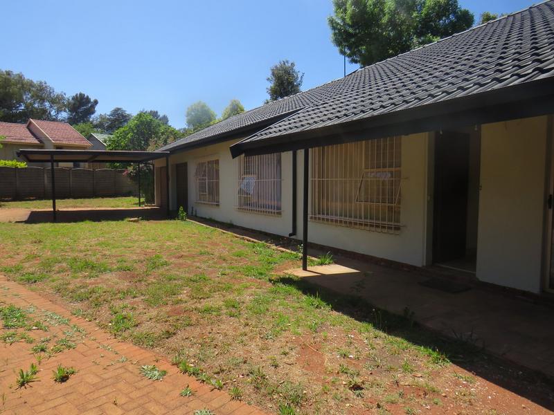 4 Bedroom Property for Sale in Roodepoort Gauteng