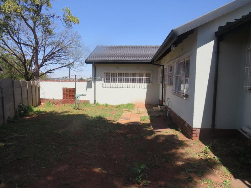 4 Bedroom Property for Sale in Roodepoort Gauteng