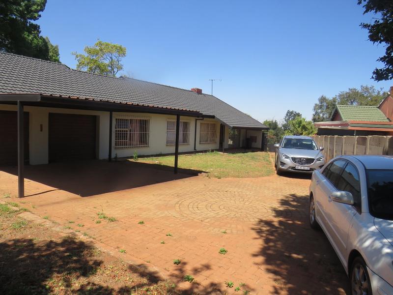 4 Bedroom Property for Sale in Roodepoort Gauteng