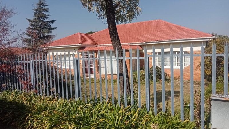 4 Bedroom Property for Sale in Roodepoort Gauteng