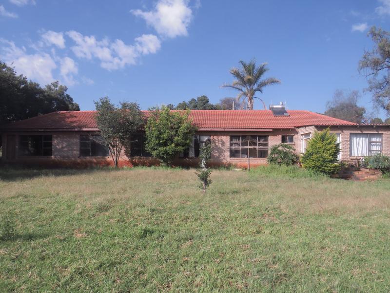 4 Bedroom Property for Sale in Tarlton Gauteng