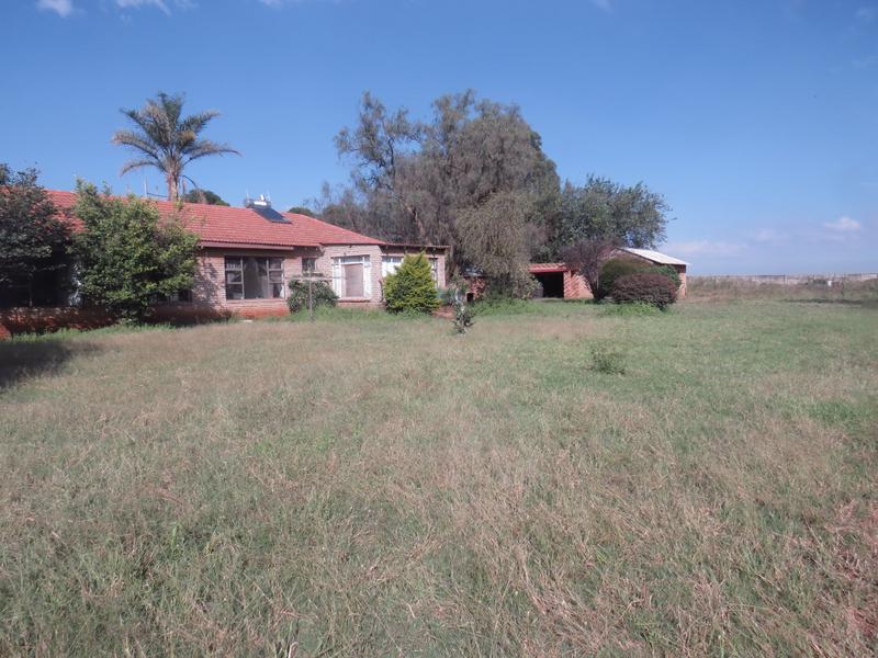 4 Bedroom Property for Sale in Tarlton Gauteng