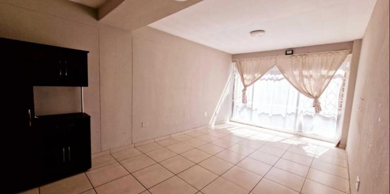 3 Bedroom Property for Sale in New Redruth Gauteng