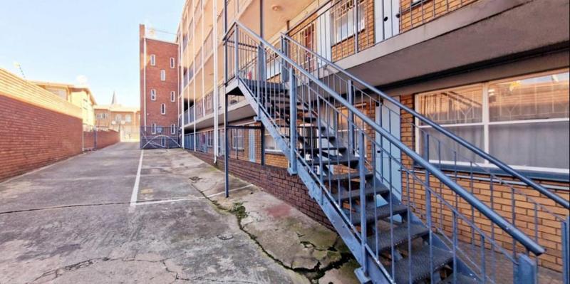 3 Bedroom Property for Sale in New Redruth Gauteng