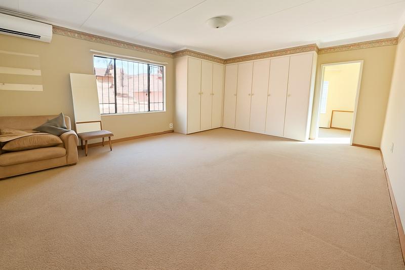 4 Bedroom Property for Sale in Moreleta Park Gauteng