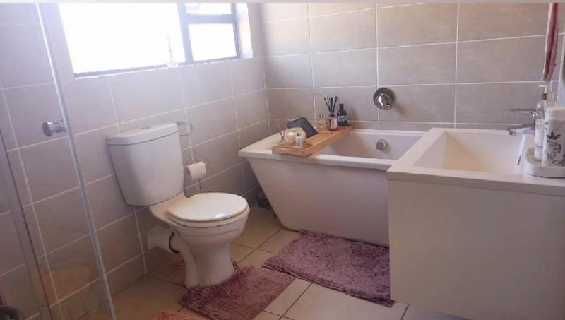To Let 2 Bedroom Property for Rent in Linbro Park Gauteng