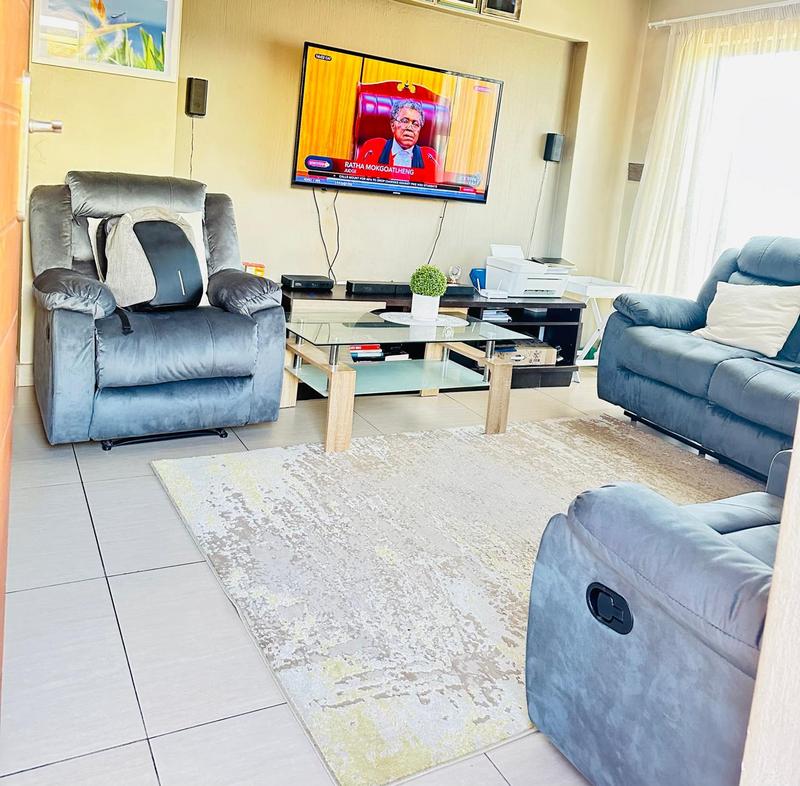 2 Bedroom Property for Sale in Andeon AH Gauteng